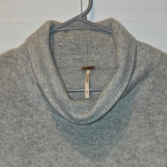 Free People Soft Grey Cashmere-Blend Cowl Neck Sweater – Size S/P - Picture 2 of 5
